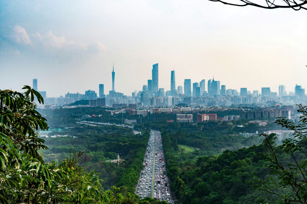 piiko-BiAVyr5GcFI-unsplash-guangzhou